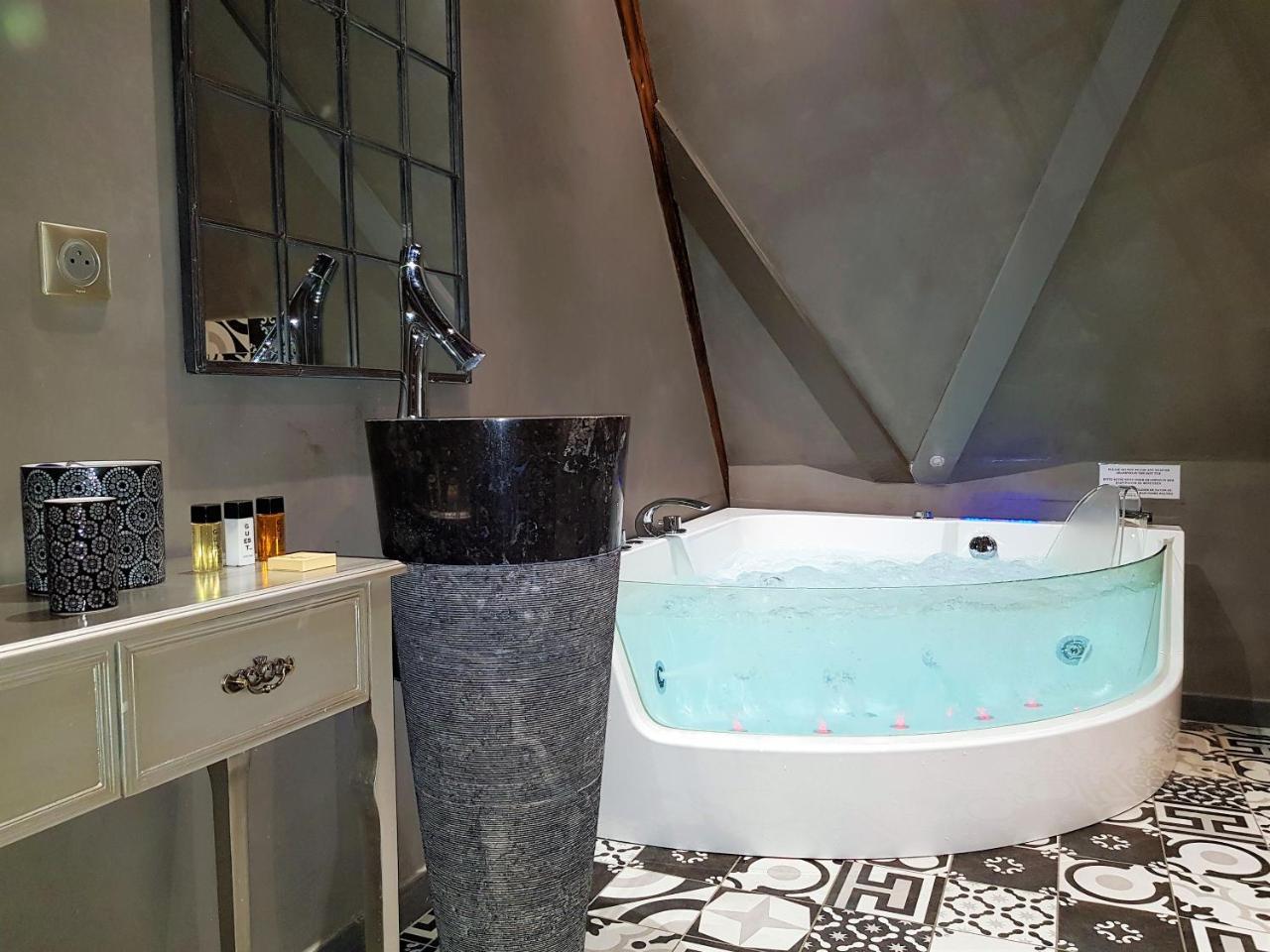Le 1615 - Luxe Et Spa Κολμάρ Εξωτερικό φωτογραφία